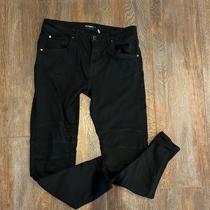 Karl Lagerfeld Moto jeans men’s 34x32 black stretch, lightweight denim.